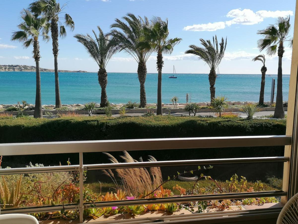 T3 vue mer et parking gratuit Sanary-sur-Mer Eksteriør bilde