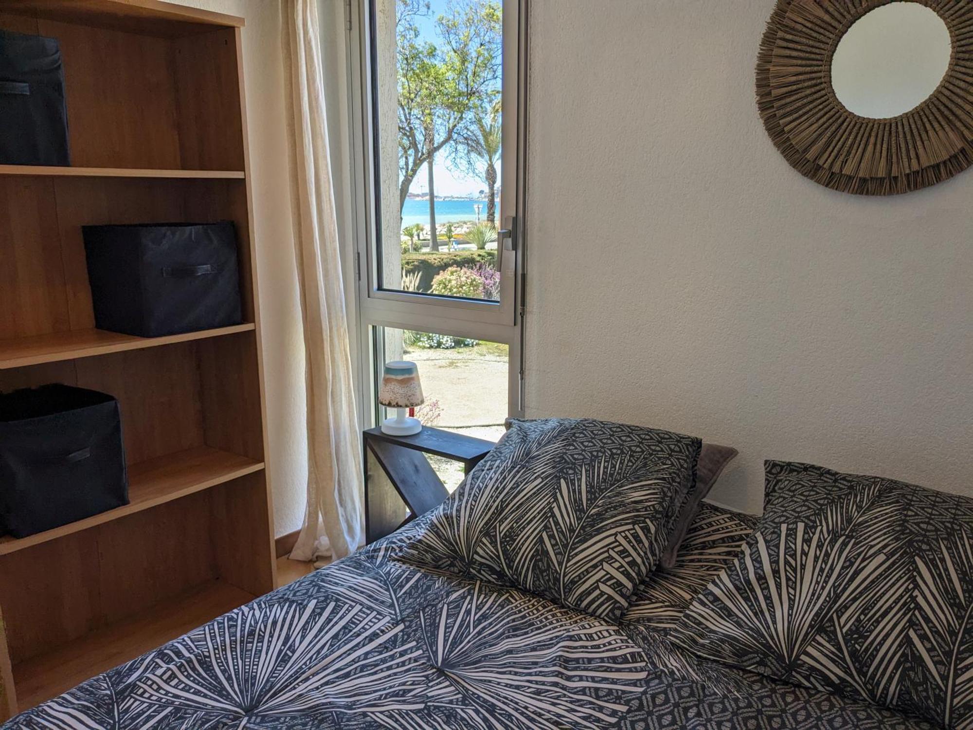 T3 vue mer et parking gratuit Sanary-sur-Mer Eksteriør bilde